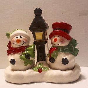 NWT Snowman Salt and Pepper Shakers Set with Tray